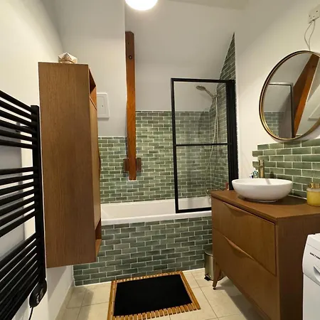 شقة Spacious Flat With Terrace