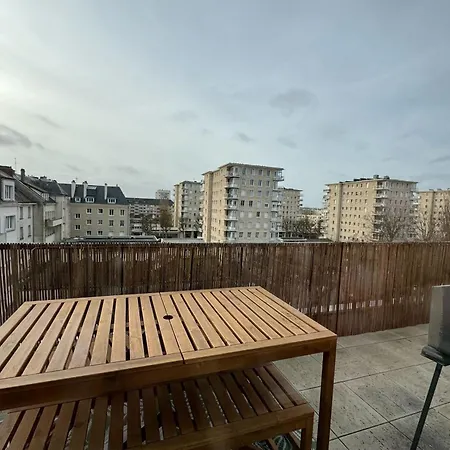 Spacious Flat With Terrace كان
