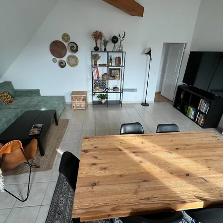 شقة Spacious Flat With Terrace